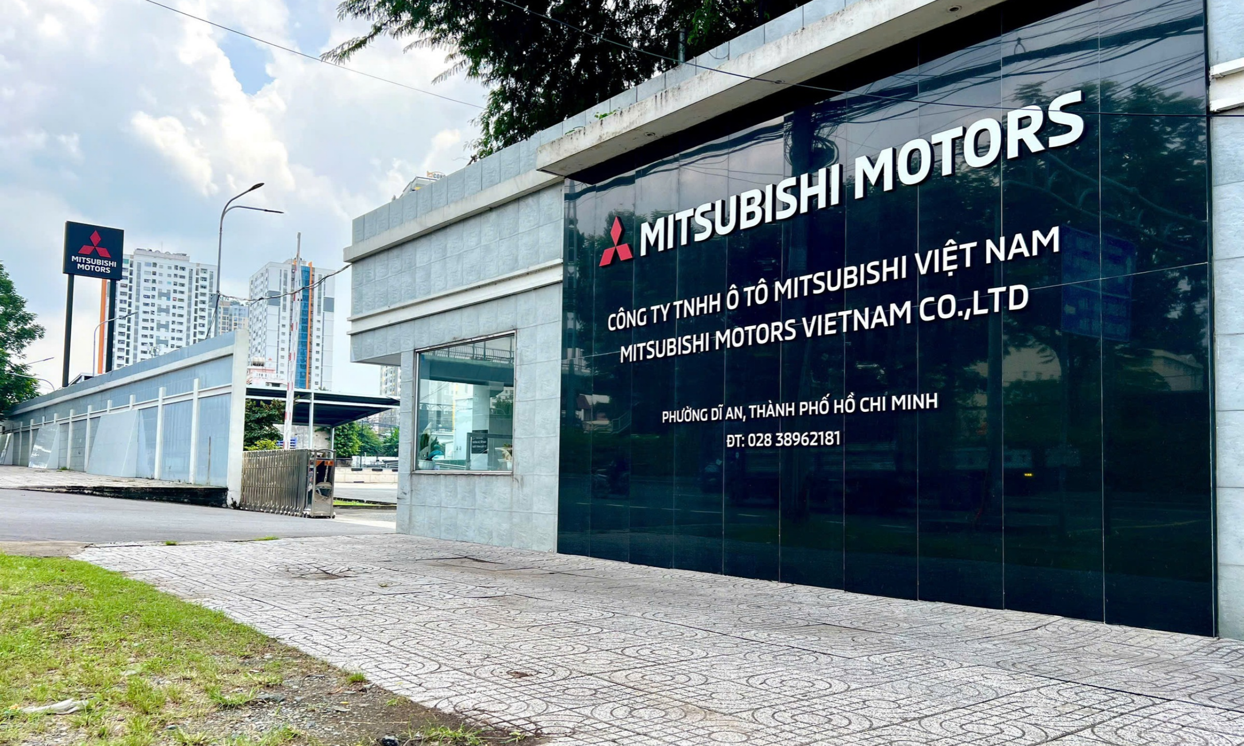 NHÀ ĂN MITSUBISHI MOTORS (NHẬT BẢN)